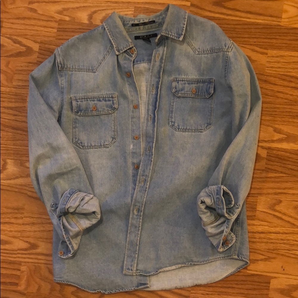 Forever 21 men’s size medium denim button up NWOT